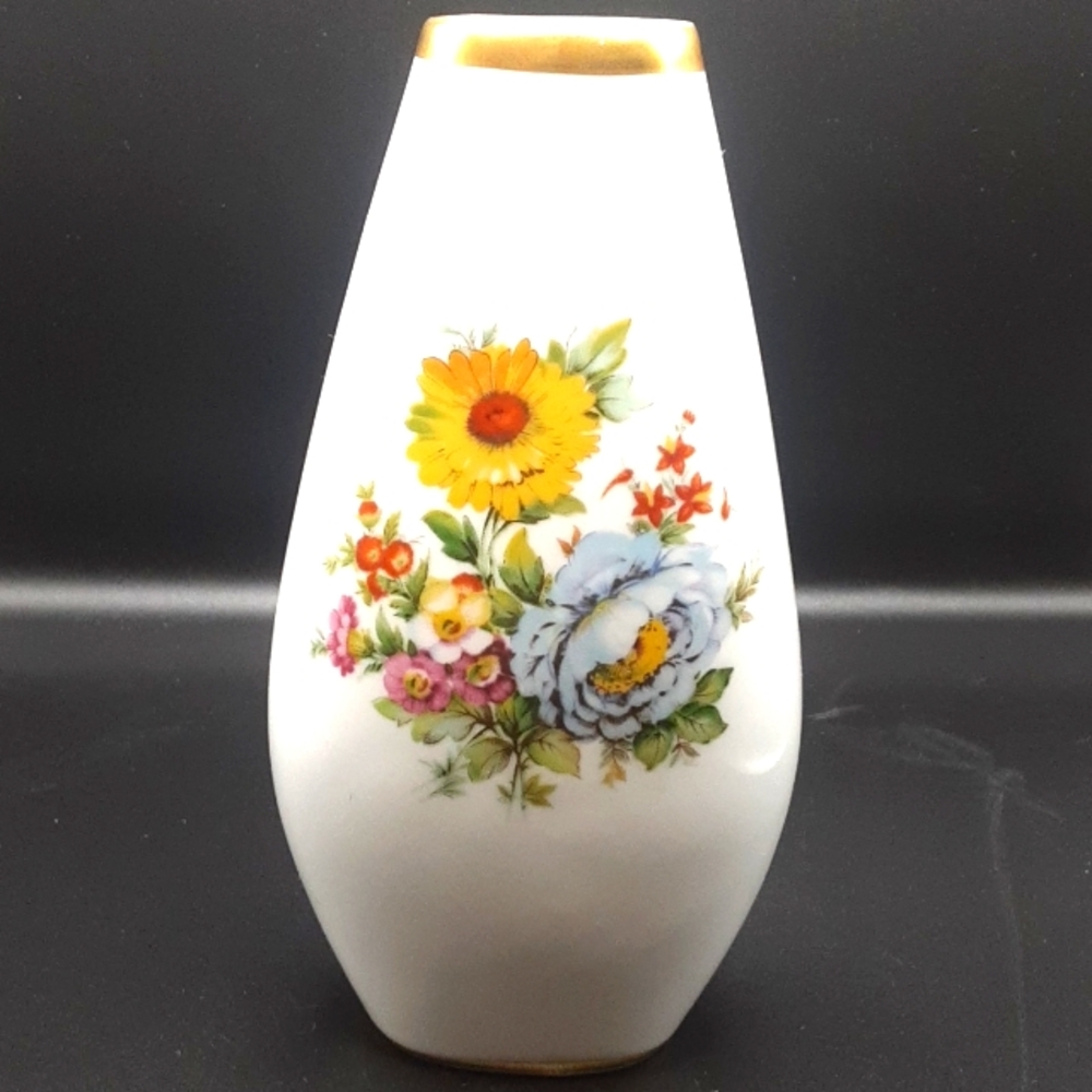 Vintage Bavarian Vase w/22K Gold Trim